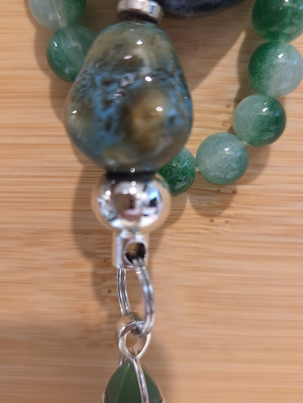 Gorgeous Handcrafted Keychain With Striking Polished Dark Crescent Moon - Picture 7 of 14